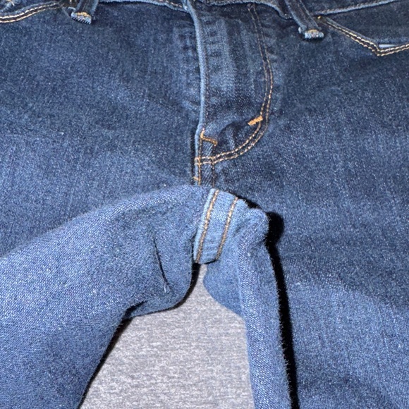 Levis Strauss- Women’s Classic Blue Denim Cuffed Capris Size 6 - Picture 7 of 14